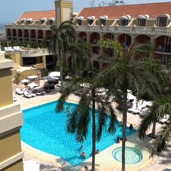 Fotografía de hotel con piscina