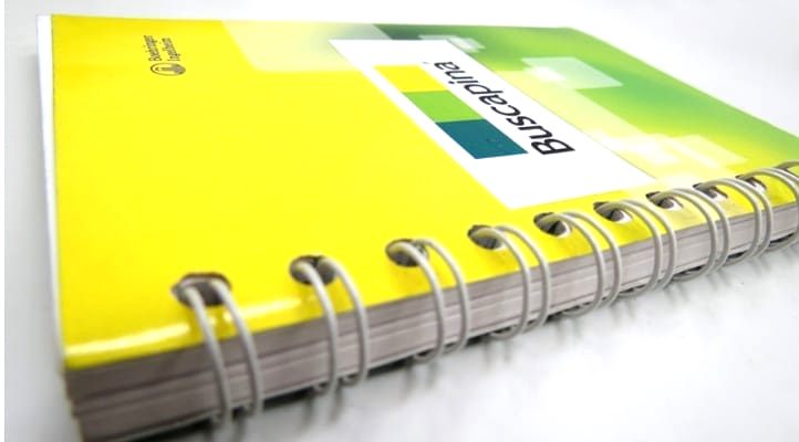 Cuaderno argollado amarillo