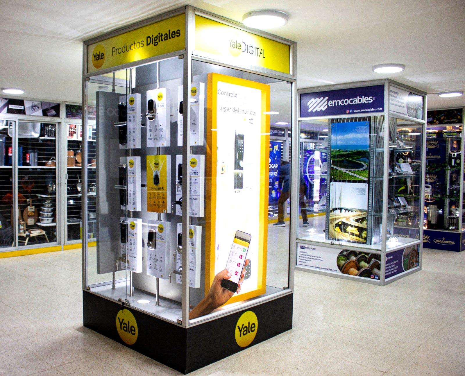 Exhibidor Yale Digital en punto de venta
