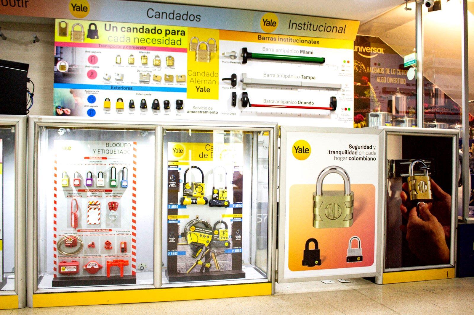 Vitrina Yale de candados y barras antipánico